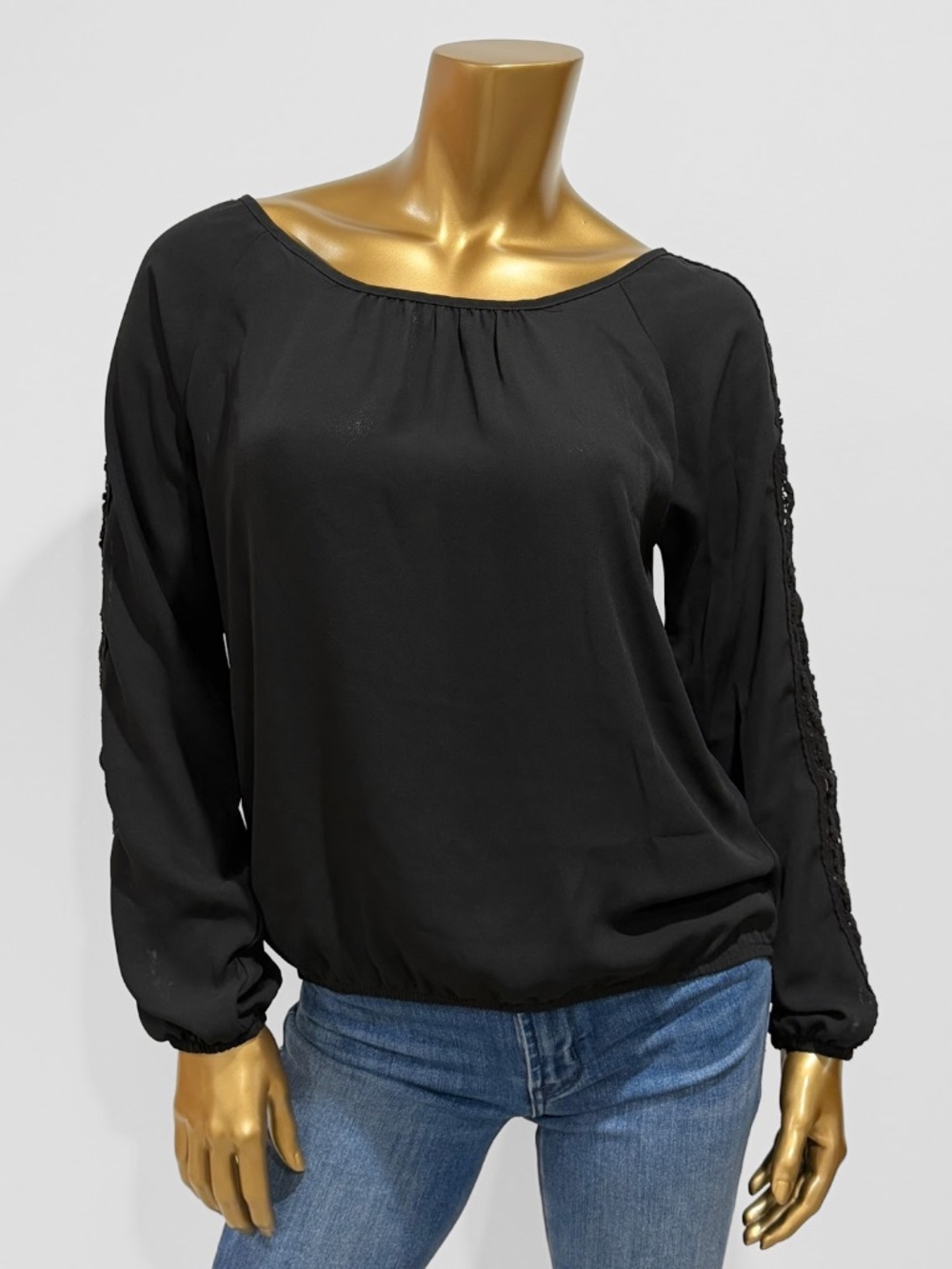 Forever 21 Women's Black Lace Trim Scoop Neck Long Sleeve Blouse Top Size M